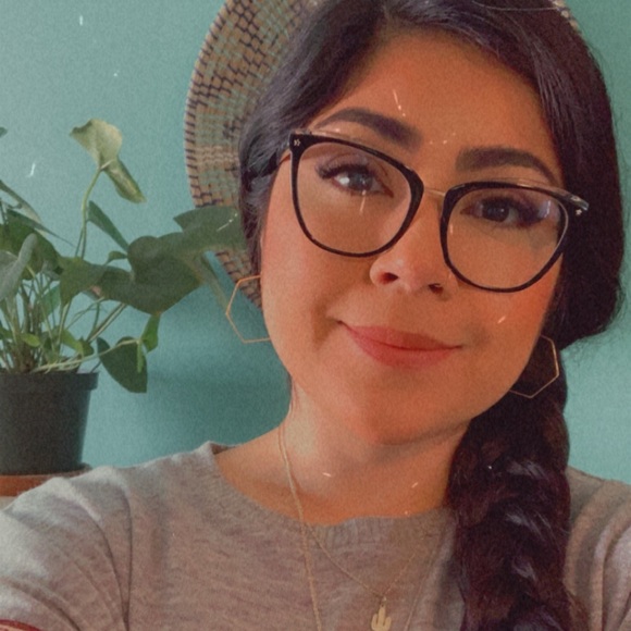 Meet your Posher, Sarahi - Picture 2 of 5